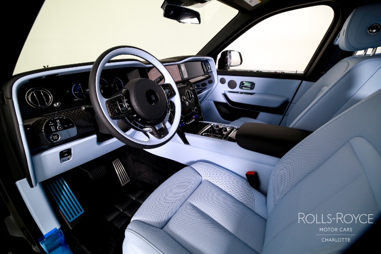 New-2025-Rolls-Royce-Black-Badge-Cullinan