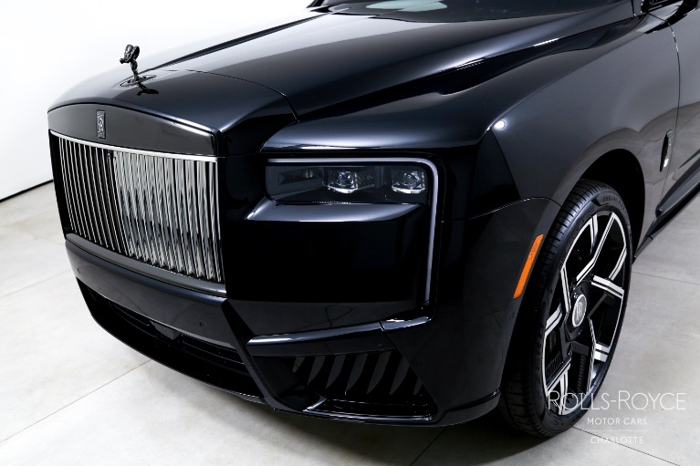 New-2025-Rolls-Royce-Black-Badge-Cullinan