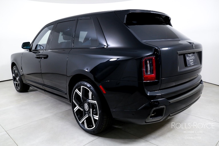 New-2025-Rolls-Royce-Black-Badge-Cullinan