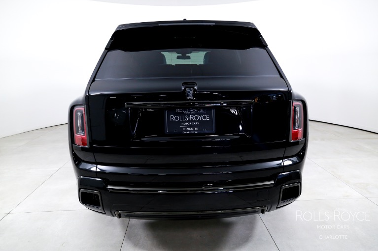 Used-2025-Rolls-Royce-Black-Badge-Cullinan