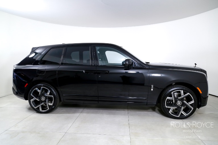 New-2025-Rolls-Royce-Black-Badge-Cullinan