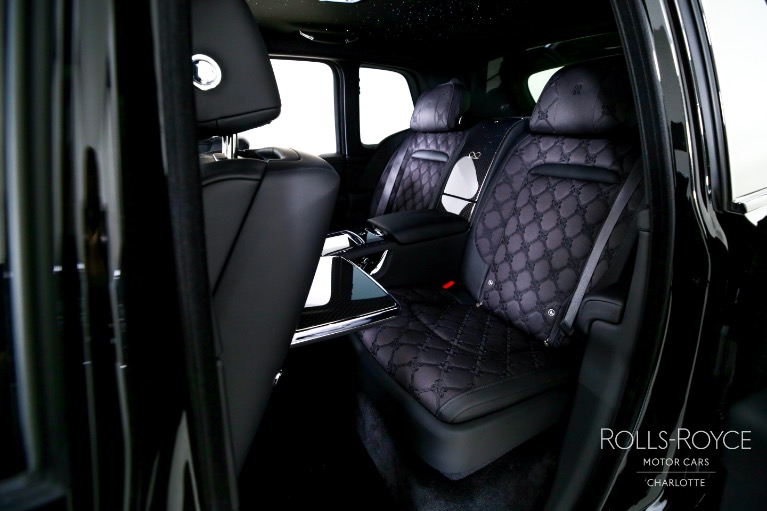 New-2025-Rolls-Royce-Black-Badge-Cullinan