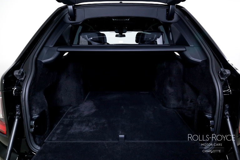 New-2025-Rolls-Royce-Black-Badge-Cullinan