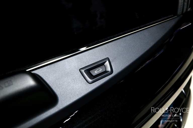 New-2025-Rolls-Royce-Black-Badge-Cullinan