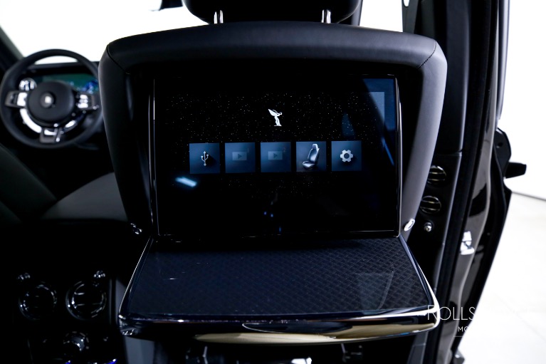 New-2025-Rolls-Royce-Black-Badge-Cullinan