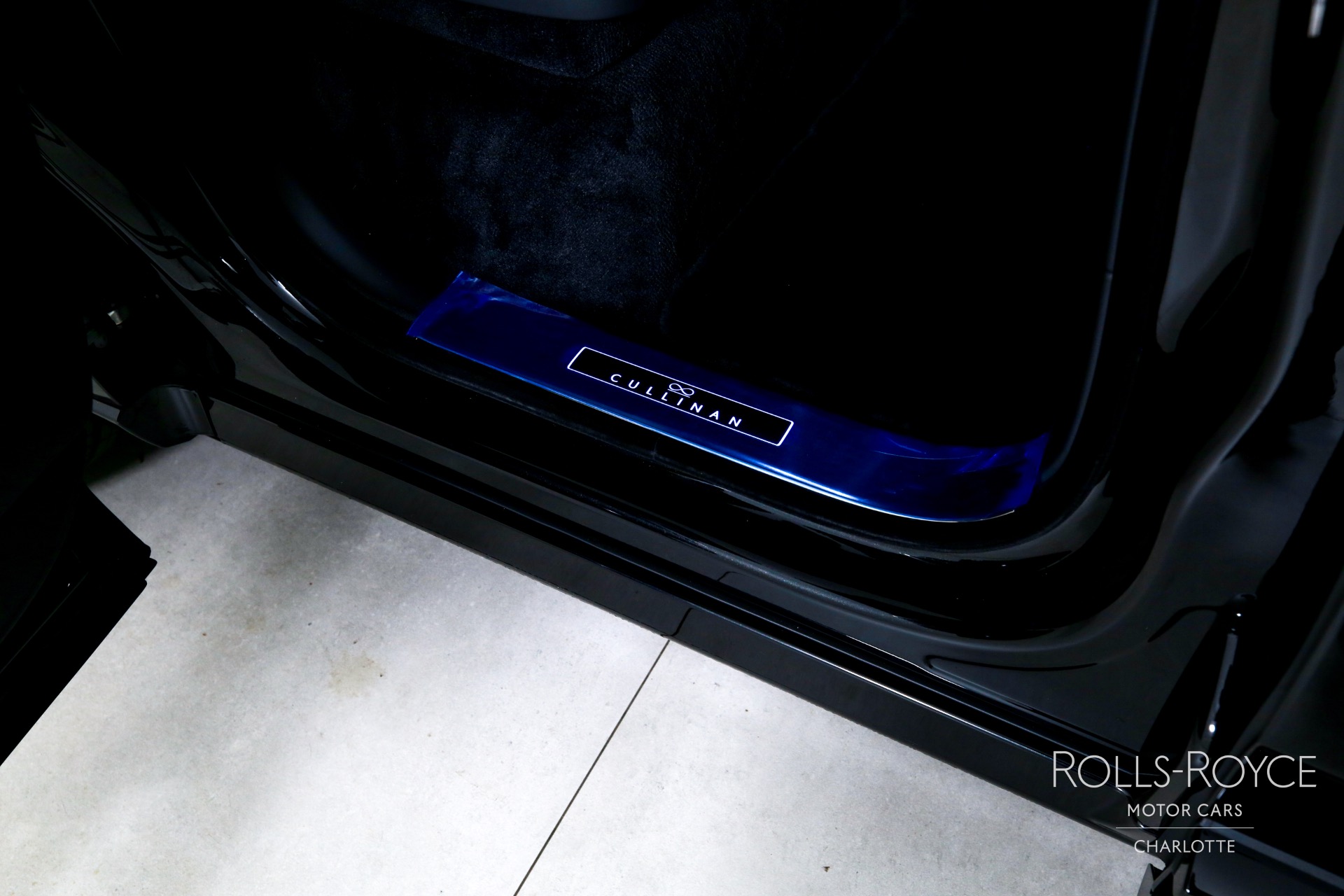New 2025 Rolls-Royce Black Badge Cullinan  | Charlotte, NC