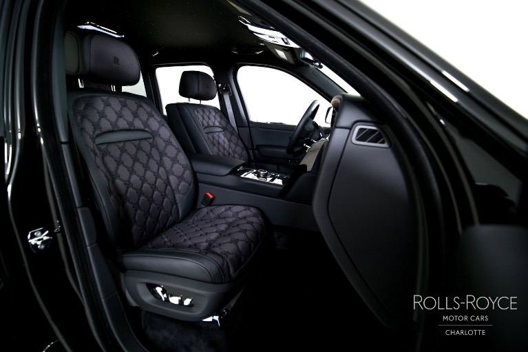 New-2025-Rolls-Royce-Black-Badge-Cullinan