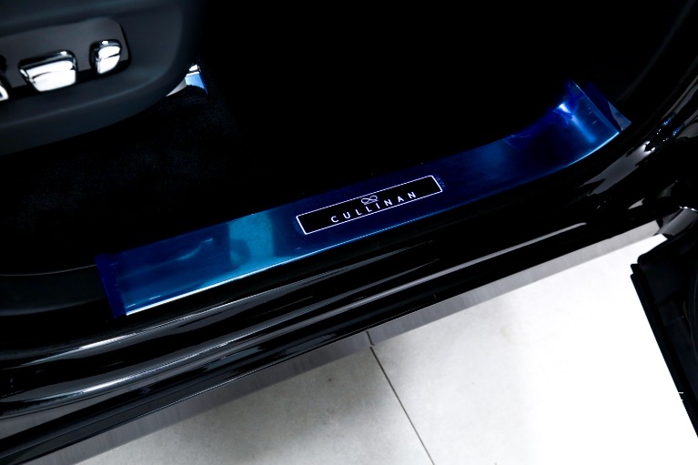 New-2025-Rolls-Royce-Black-Badge-Cullinan