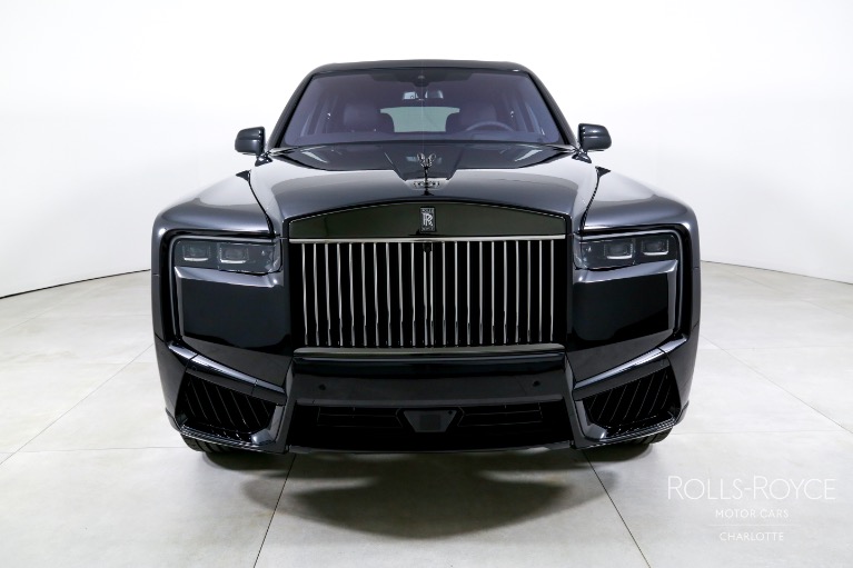 New-2025-Rolls-Royce-Black-Badge-Cullinan
