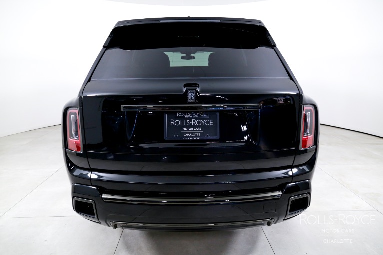 New-2025-Rolls-Royce-Black-Badge-Cullinan