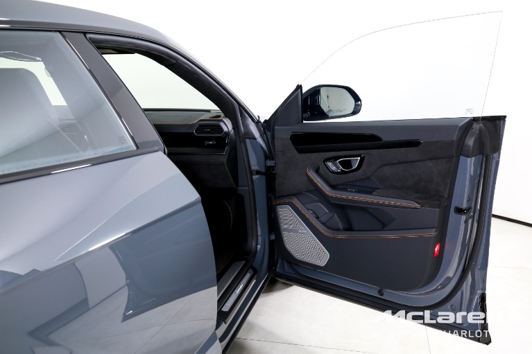 Used-2024-Lamborghini-Urus-S