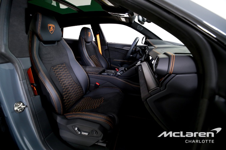 Used-2024-Lamborghini-Urus-S