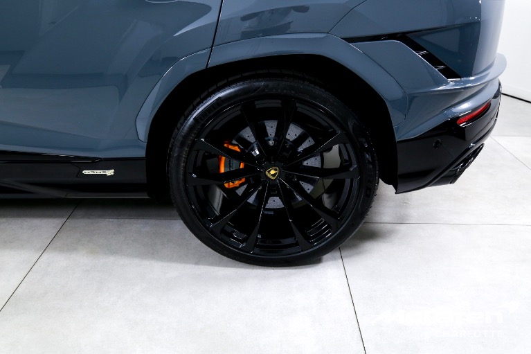 Used-2024-Lamborghini-Urus-S