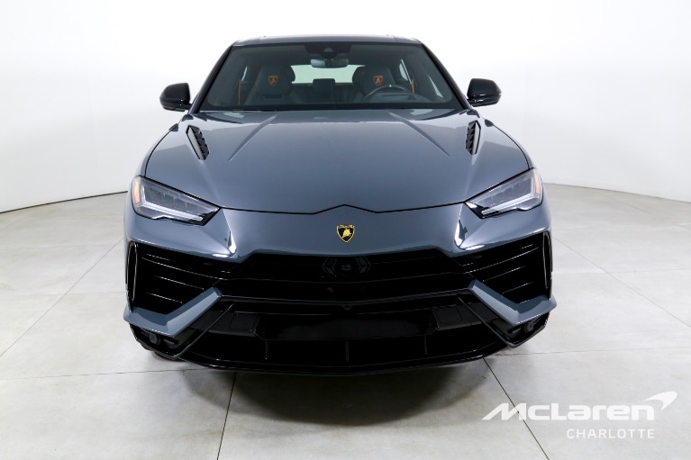 Used-2024-Lamborghini-Urus-S