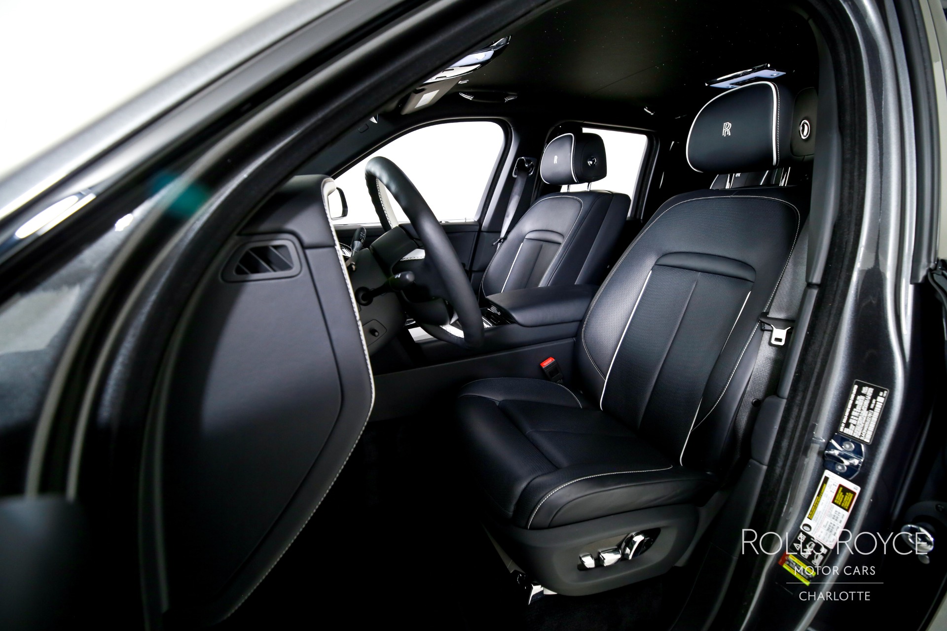 New 2025 Rolls-Royce Black Badge Cullinan | Charlotte, NC