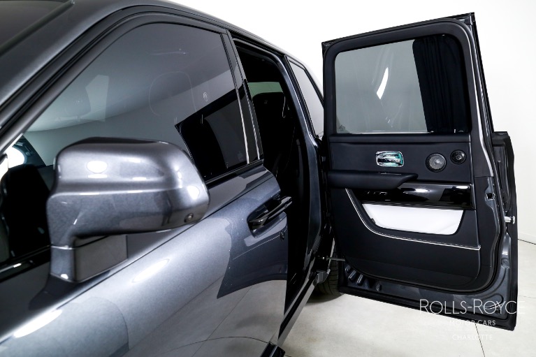 New-2025-Rolls-Royce-Black-Badge-Cullinan
