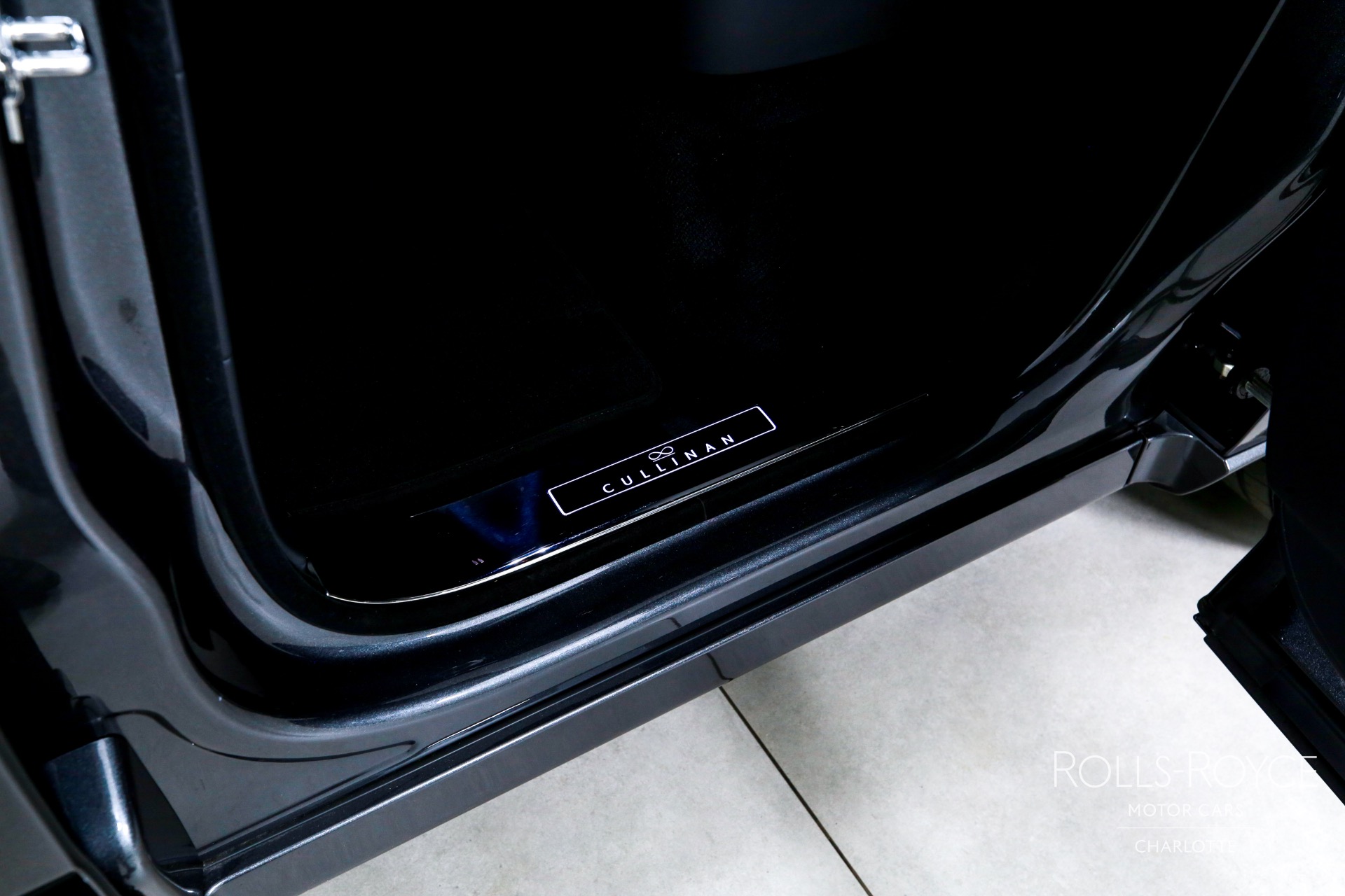New 2025 Rolls-Royce Black Badge Cullinan | Charlotte, NC