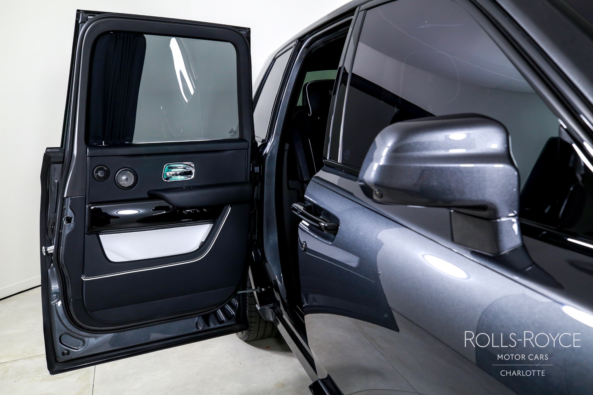 New 2025 Rolls-Royce Black Badge Cullinan | Charlotte, NC