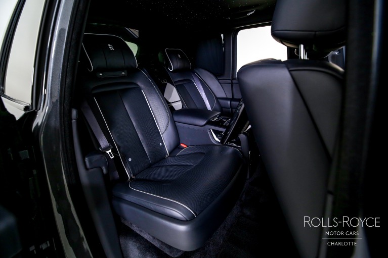 New-2025-Rolls-Royce-Black-Badge-Cullinan