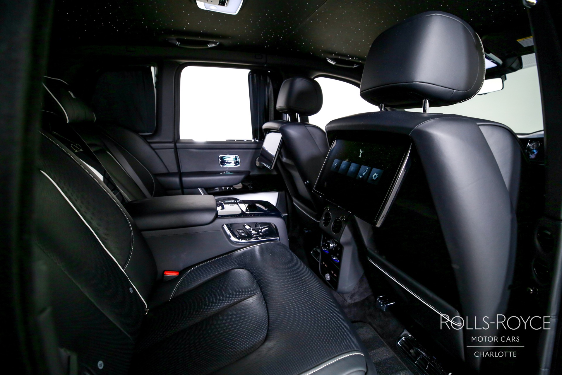 New 2025 Rolls-Royce Black Badge Cullinan | Charlotte, NC