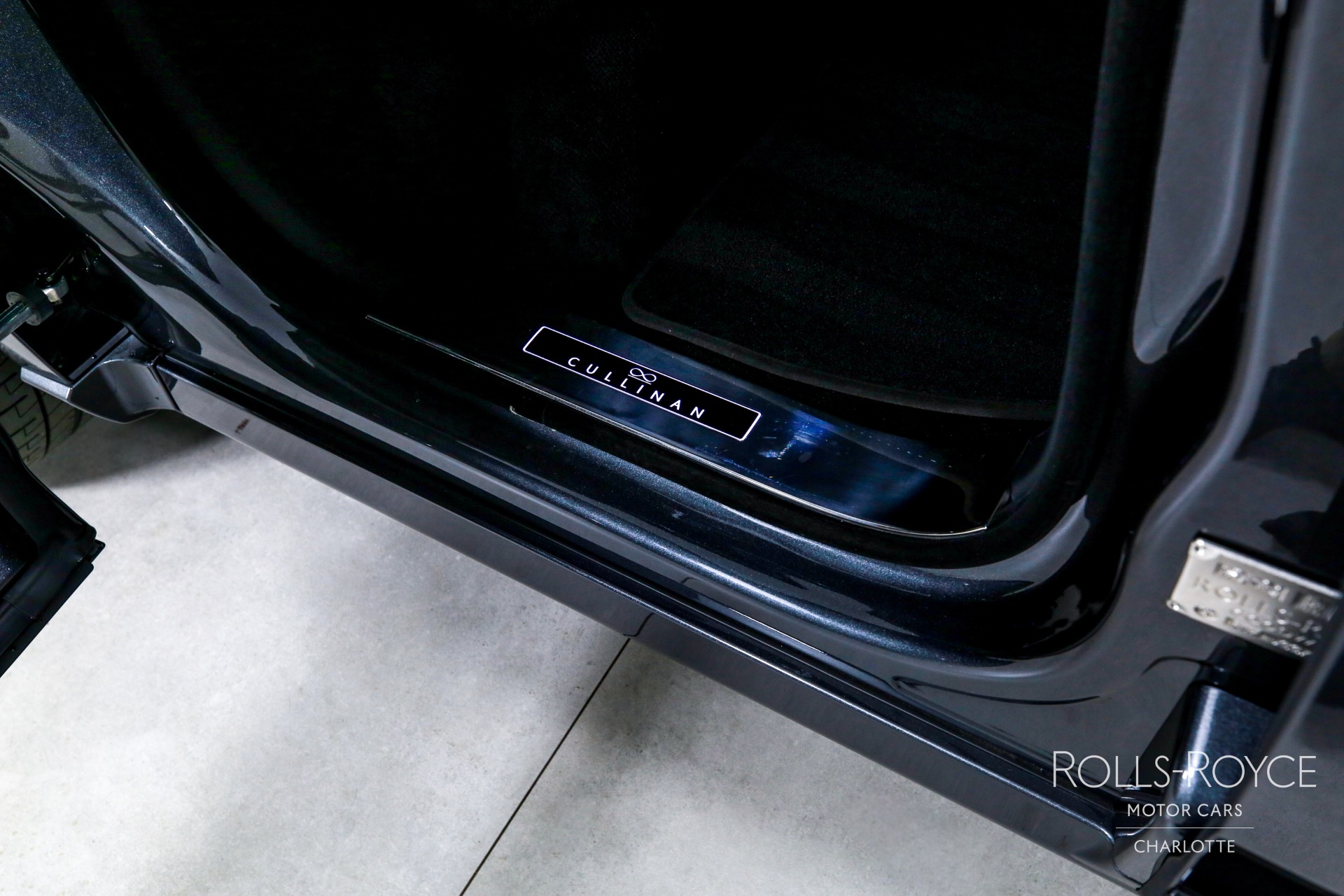 New 2025 Rolls-Royce Black Badge Cullinan | Charlotte, NC