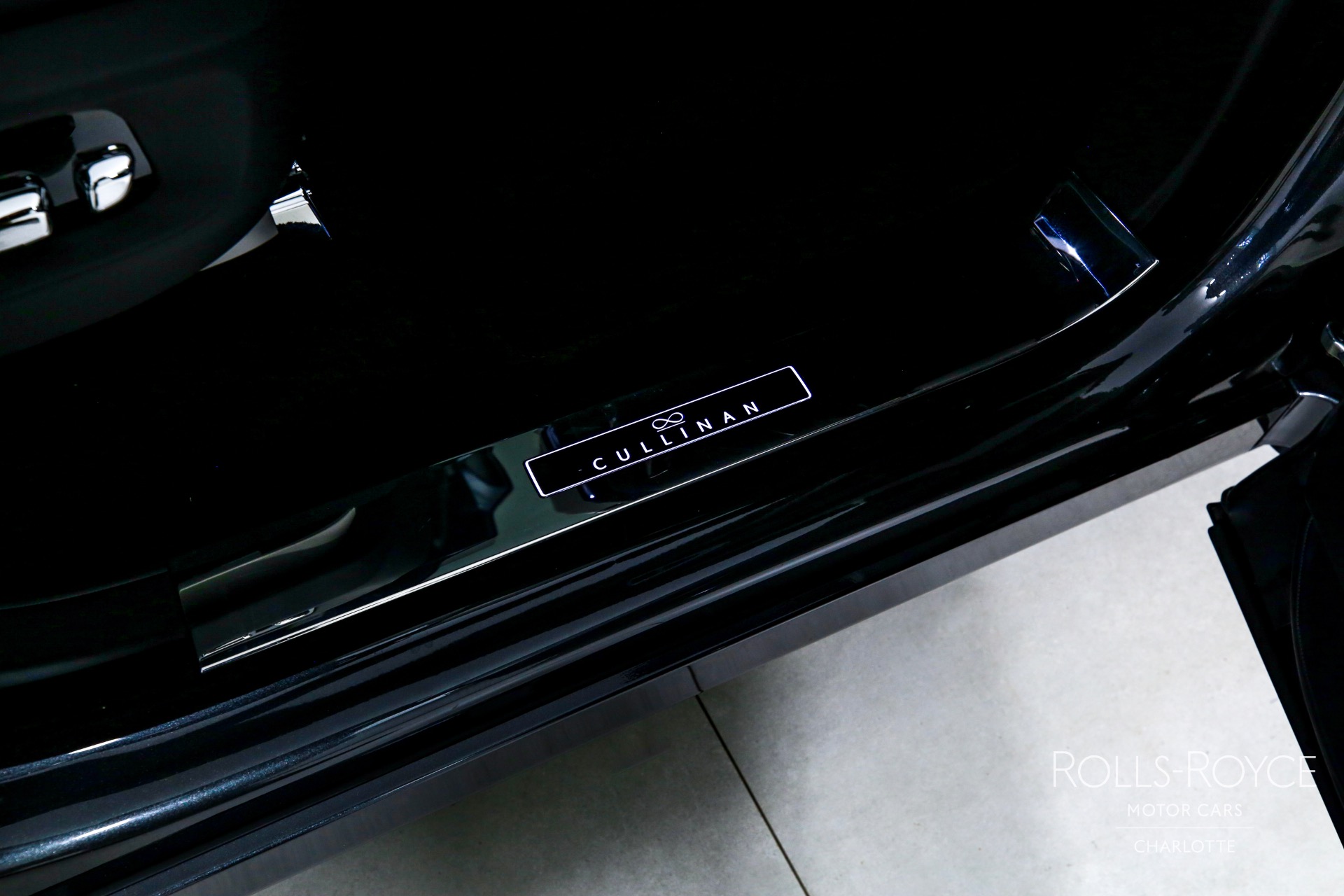 New 2025 Rolls-Royce Black Badge Cullinan | Charlotte, NC