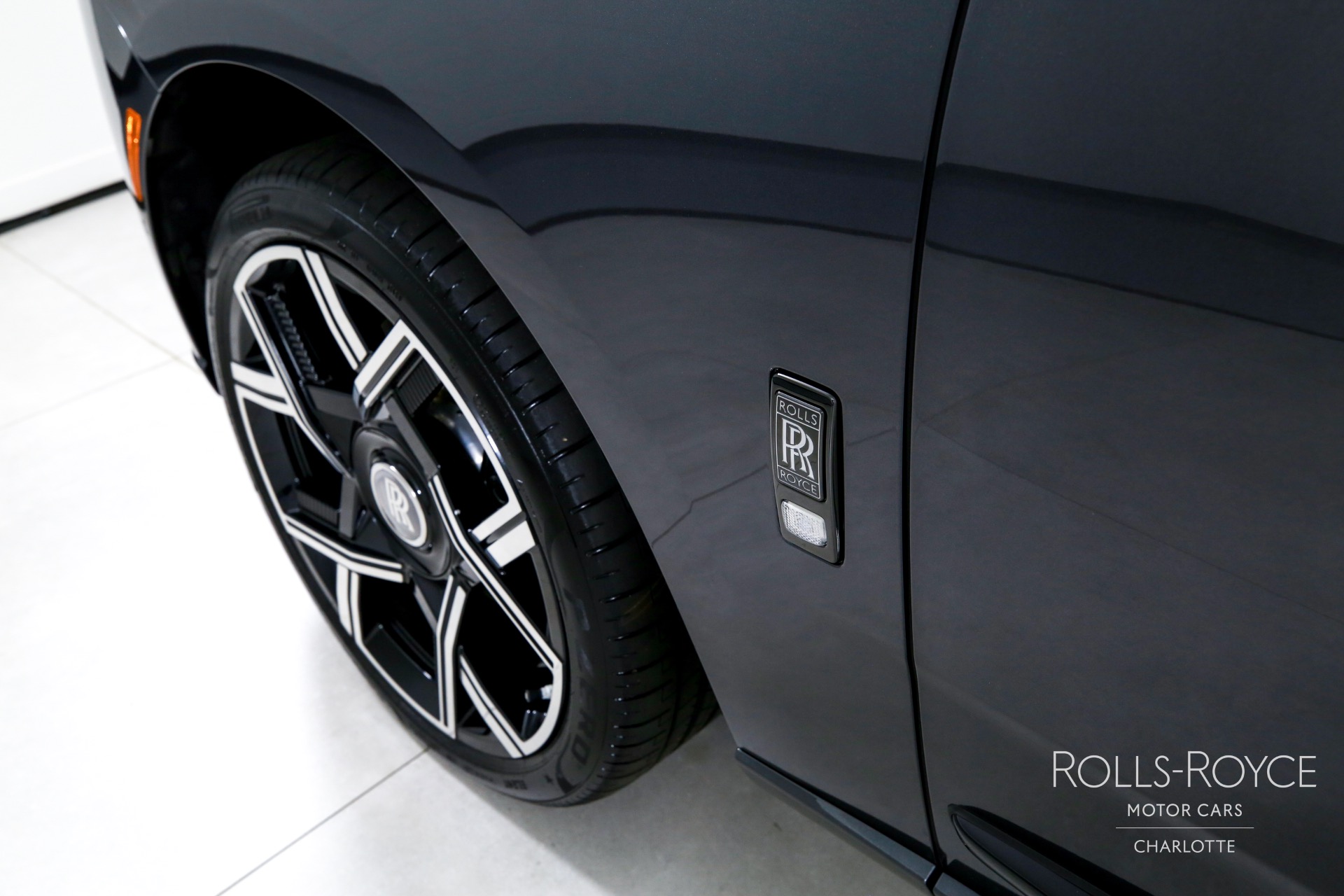 New 2025 Rolls-Royce Black Badge Cullinan | Charlotte, NC