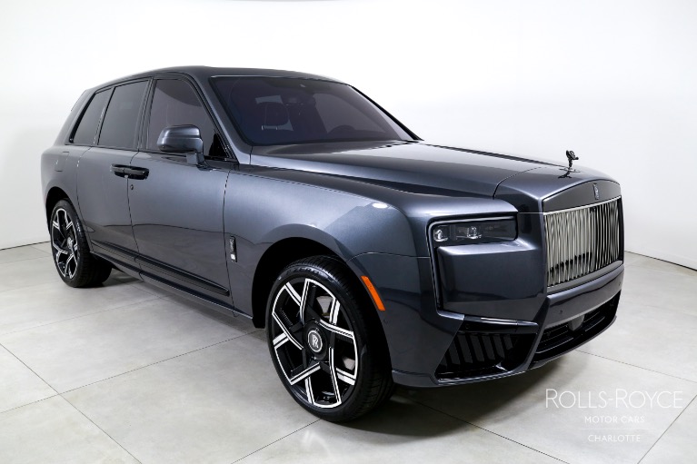 New-2025-Rolls-Royce-Black-Badge-Cullinan