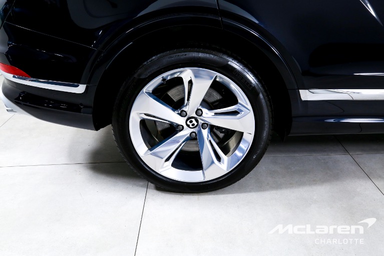 Used-2023-Bentley-Bentayga-EWB-V8