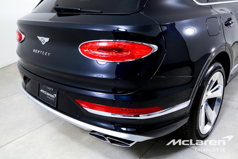 Used-2023-Bentley-Bentayga-EWB-V8