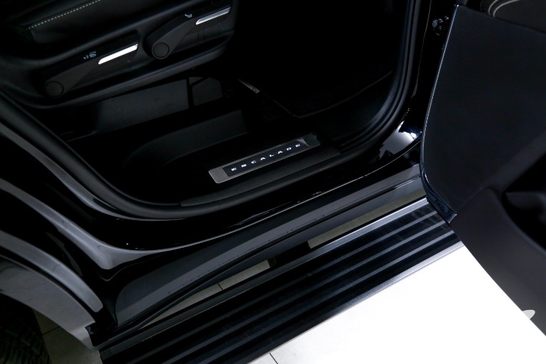 Used-2025-Cadillac-Escalade-Sport-Platinum