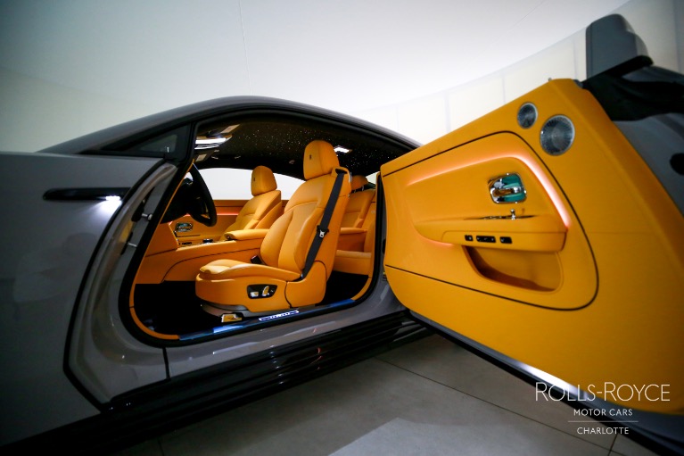 New-2025-Rolls-Royce-Black-Badge-Spectre