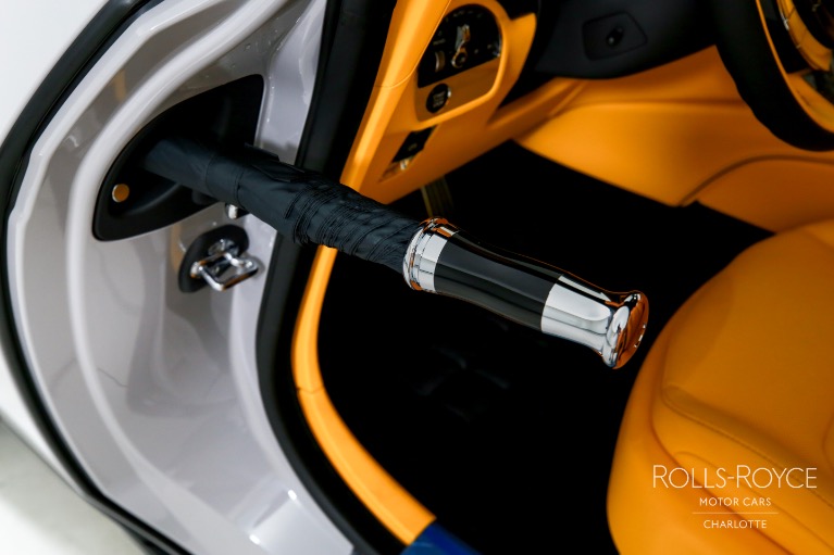 New-2025-Rolls-Royce-Black-Badge-Spectre