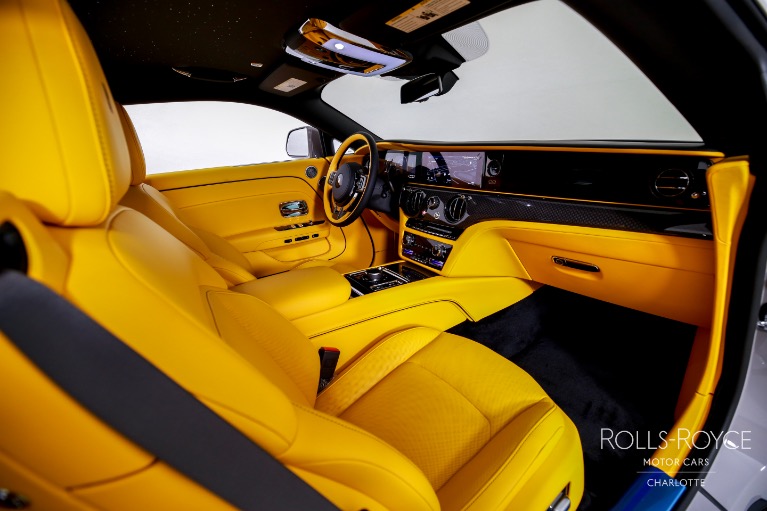 New-2025-Rolls-Royce-Black-Badge-Spectre