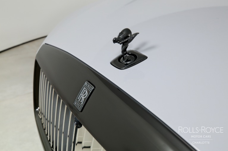 New-2025-Rolls-Royce-Black-Badge-Spectre