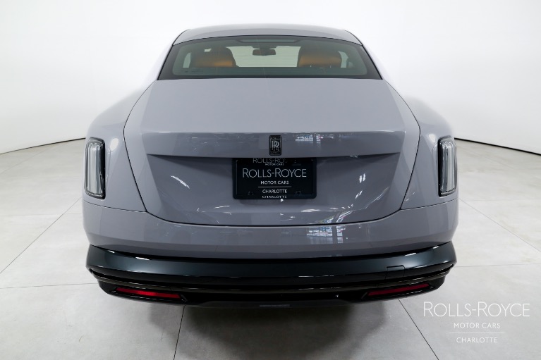 New-2025-Rolls-Royce-Black-Badge-Spectre