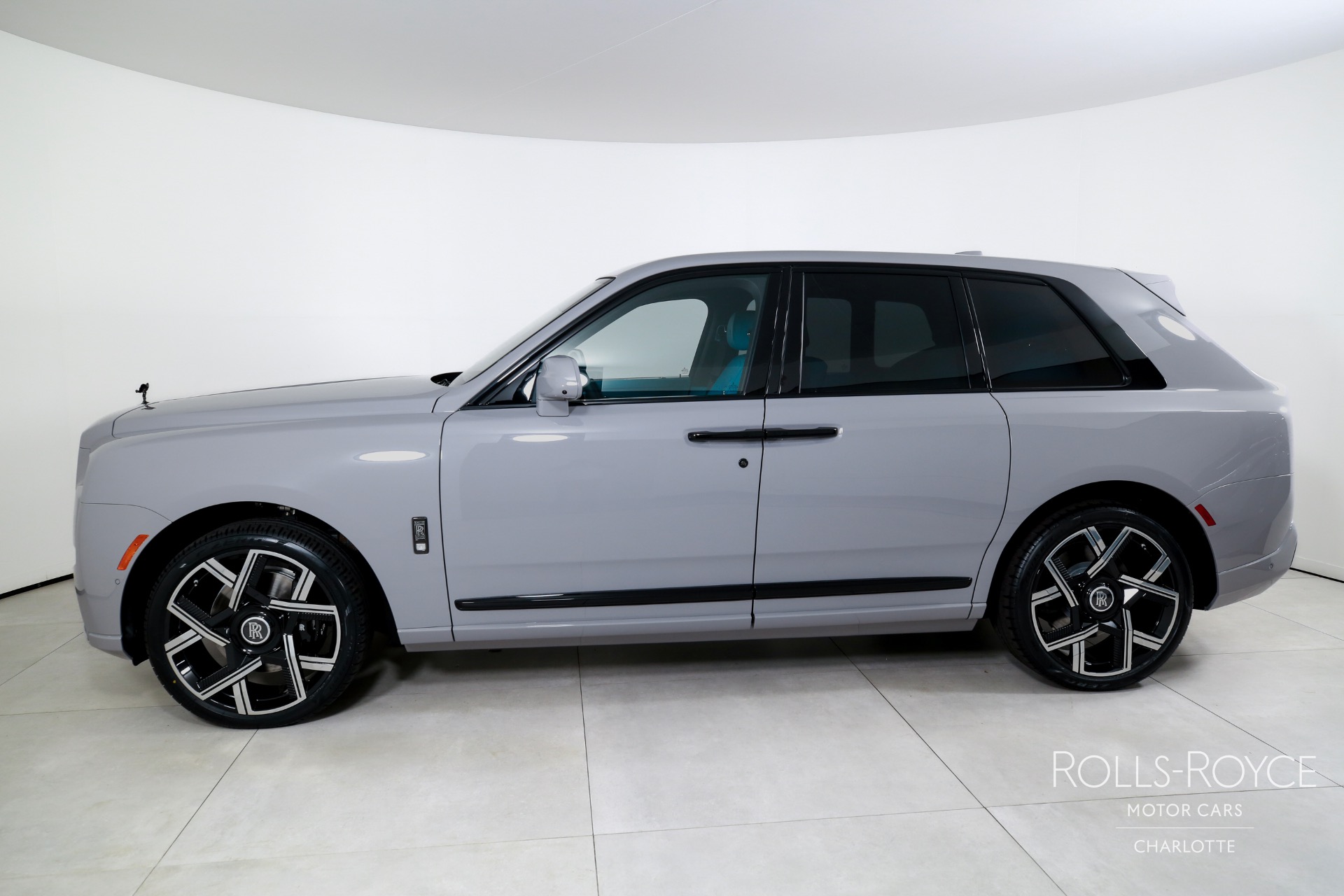 New 2025 Rolls-Royce Black Badge Cullinan | Charlotte, NC