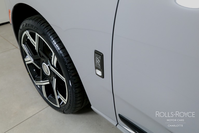 New-2025-Rolls-Royce-Black-Badge-Cullinan
