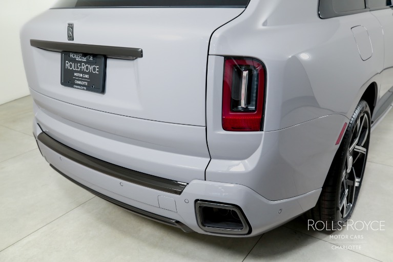 New-2025-Rolls-Royce-Black-Badge-Cullinan