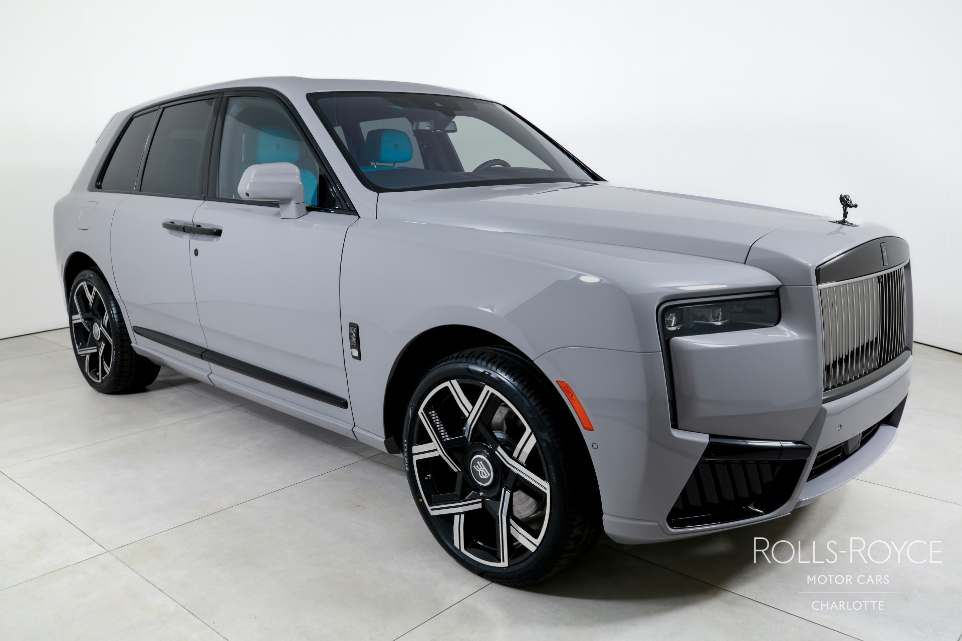 New 2025 Rolls-Royce Black Badge Cullinan | Charlotte, NC