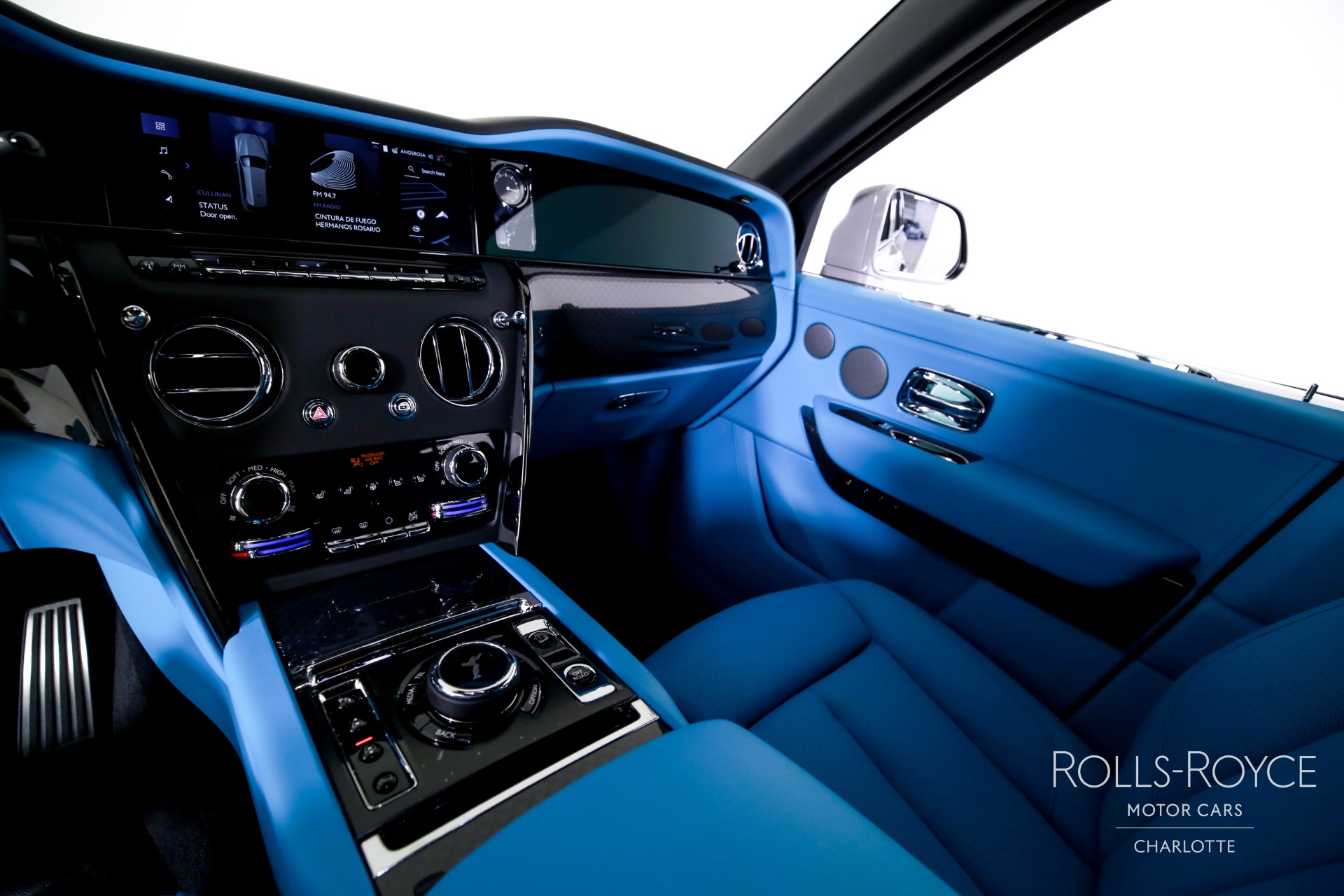 New 2025 Rolls-Royce Black Badge Cullinan | Charlotte, NC