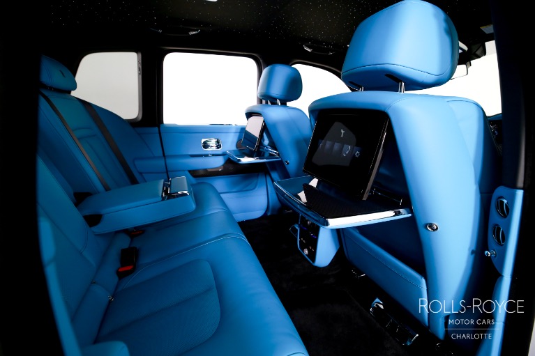 New-2025-Rolls-Royce-Black-Badge-Cullinan