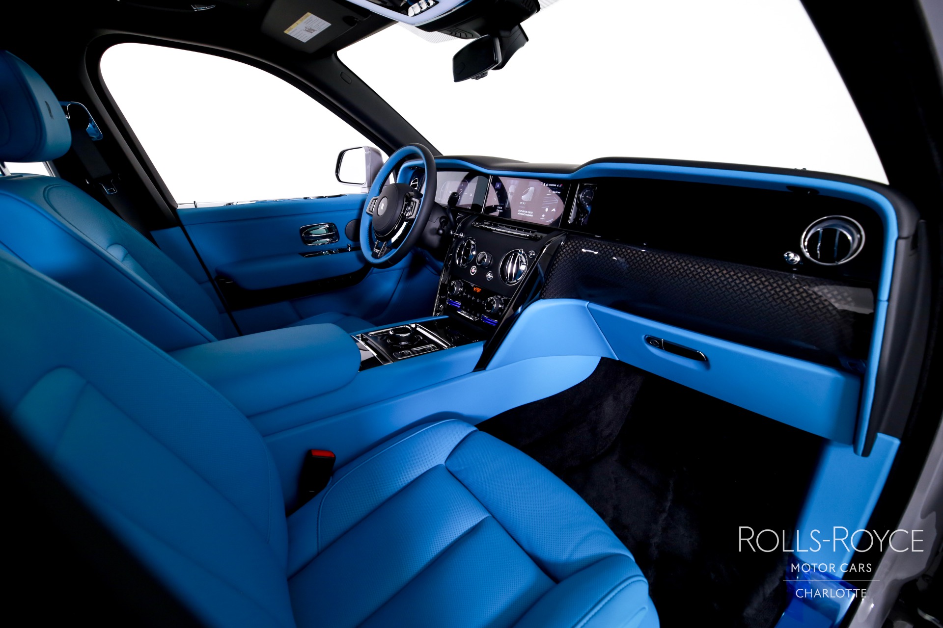 New 2025 Rolls-Royce Black Badge Cullinan | Charlotte, NC