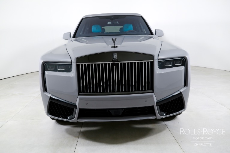 New-2025-Rolls-Royce-Black-Badge-Cullinan