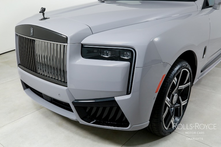 New-2025-Rolls-Royce-Black-Badge-Cullinan