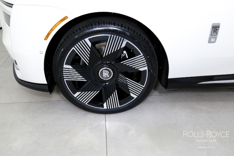 New-2025-Rolls-Royce-Spectre