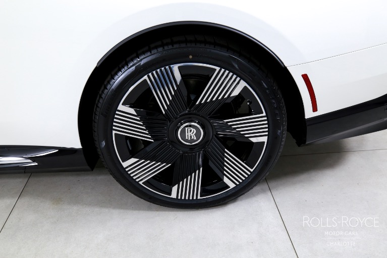 New-2025-Rolls-Royce-Spectre