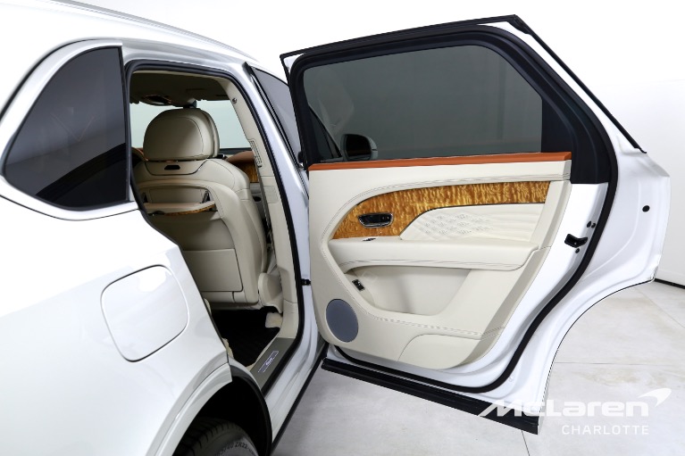 Used-2023-Bentley-Bentayga-EWB-Azure-V8