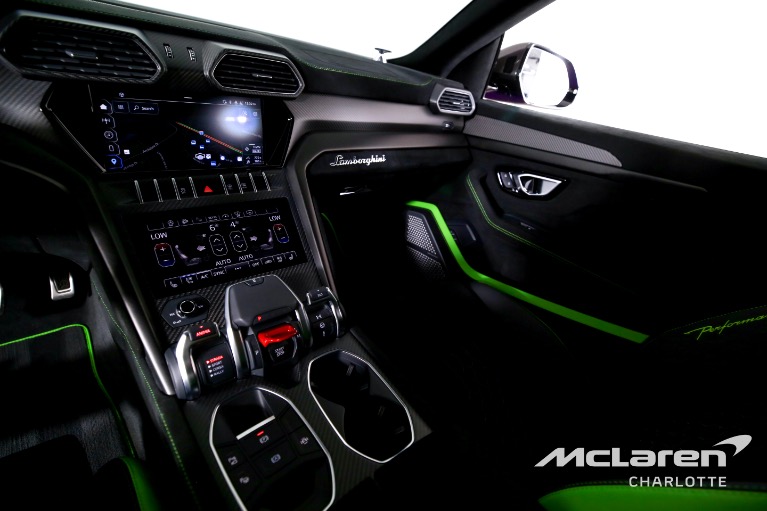 Used-2024-Lamborghini-Urus-Performante