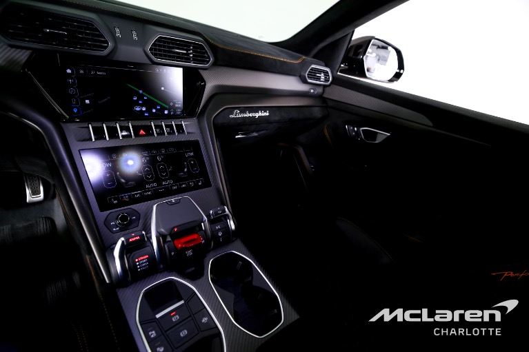 Used-2024-Lamborghini-Urus-Performante
